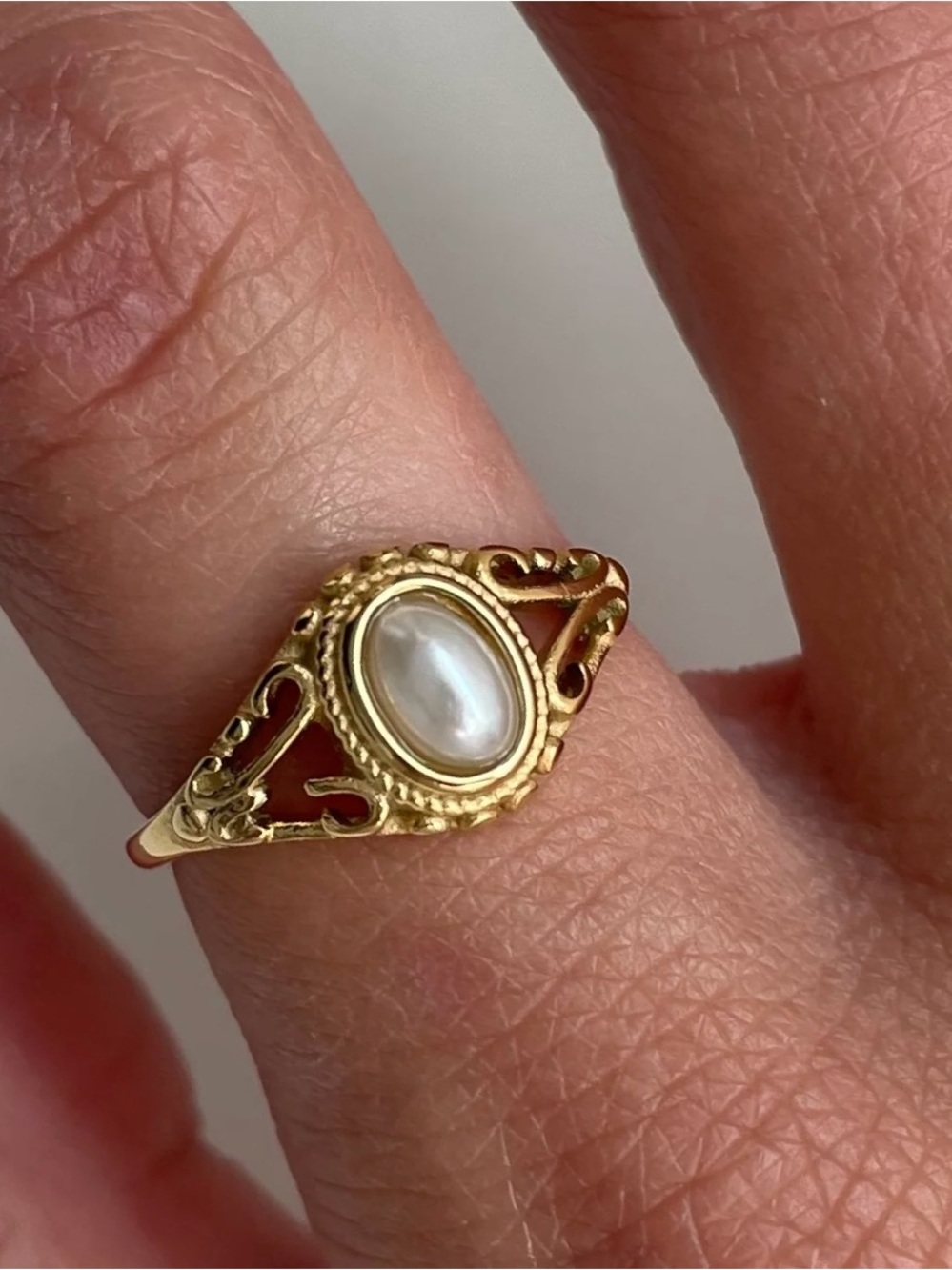 Vintage Style Filigree Freshwater Pearl 18K Gold Plated Ring Size 6 - 9